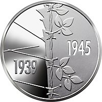 Реверс монеты "75 лет победы над нацизмом во Второй мировой войне 1939–1945 годов"